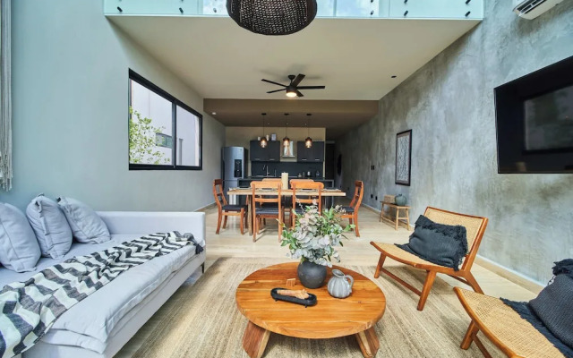Lujoso Condo en Holistika by BT Homes