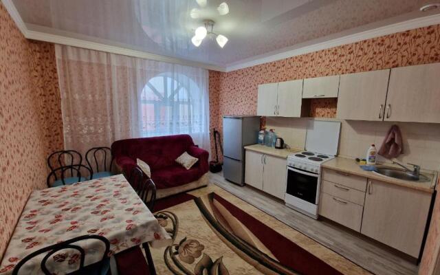 Чистая уютная квартира в доме комфорт класса 73