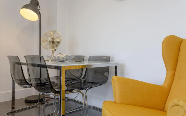 3 bedroom Luxury Apartment in Canary Wharf