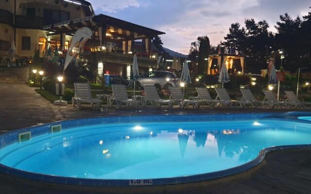 Отель Етерно