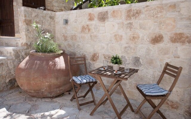 Oinoessa Traditional Boutique Houses
