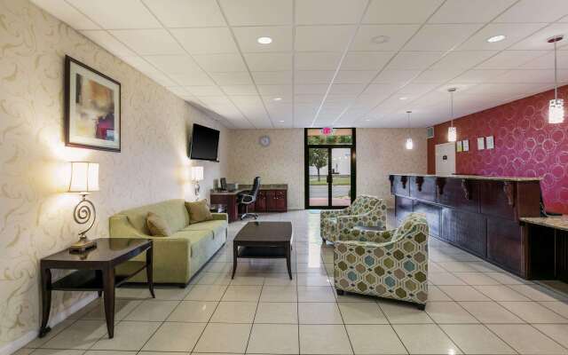 Quality Inn & Suites near Lake Eufaula