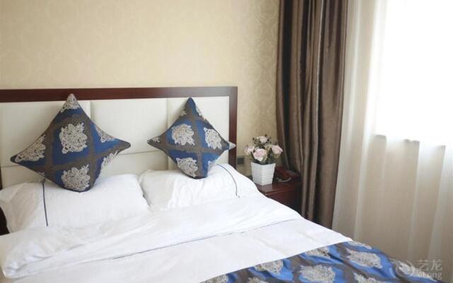 Kunming July Hotel