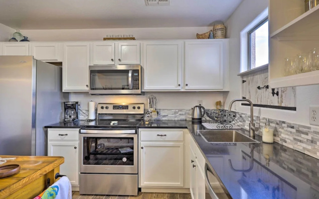 Updated Maricopa Retreat < 2 Miles to Golf!