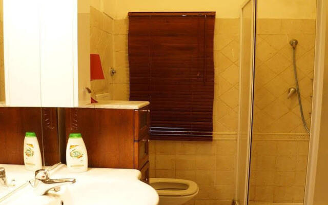 Overseas 2 Guest House