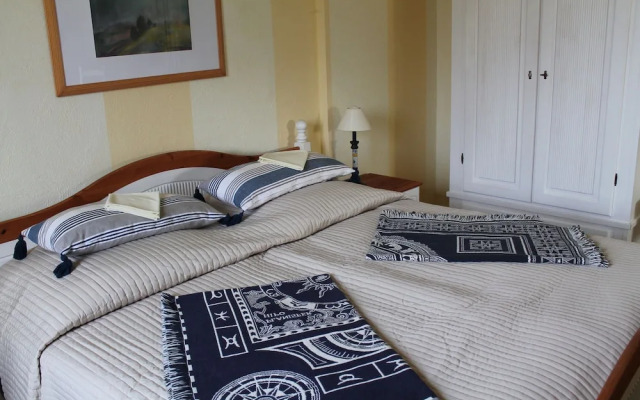 Sunlit Apartment with Garden in Steffenshagen