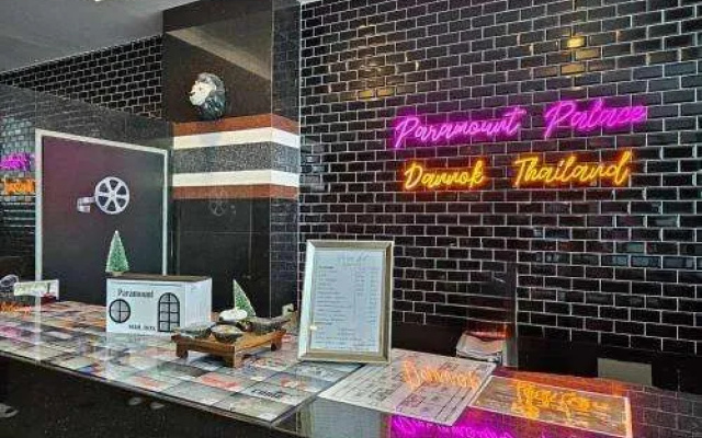Paramount Palace Hotel Dannok