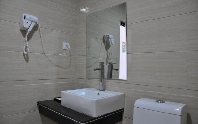 Oriental Shine Hotel