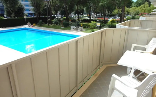 Nice and Cozy Apartment With Pool - Beahost