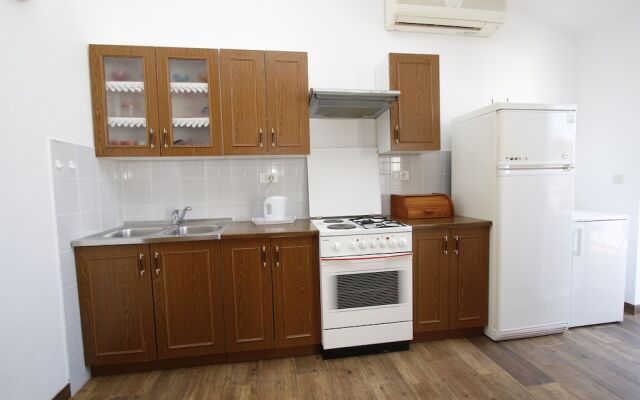Kiwi Apartment