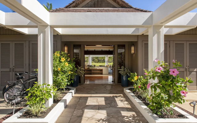 Mauna Lani, Auberge Resorts Collection