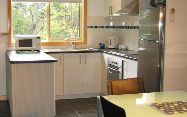 Lorne Bush House Cottages & Eco Retreats