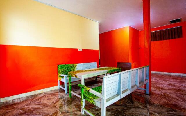 SPOT ON 2815 Hotel Damai