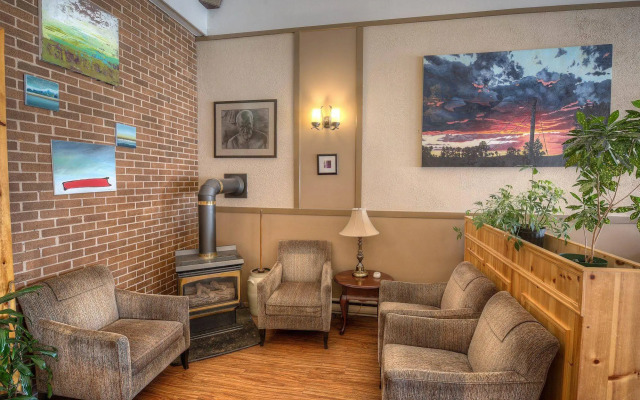 Claymore inn & Suites