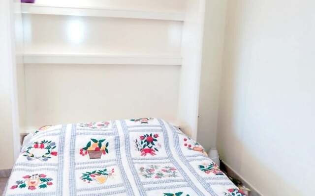 Apartment With one Bedroom in Villeneuve-loubet, With Wonderful sea Vi