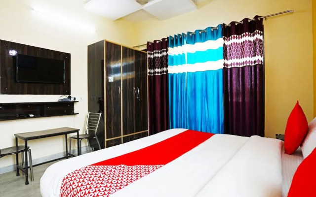 OYO 9382 Hotel Homestay