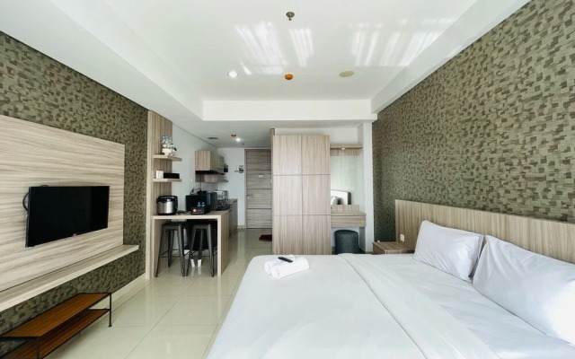 Deluxe Studio Room At Dago Suites Apartment