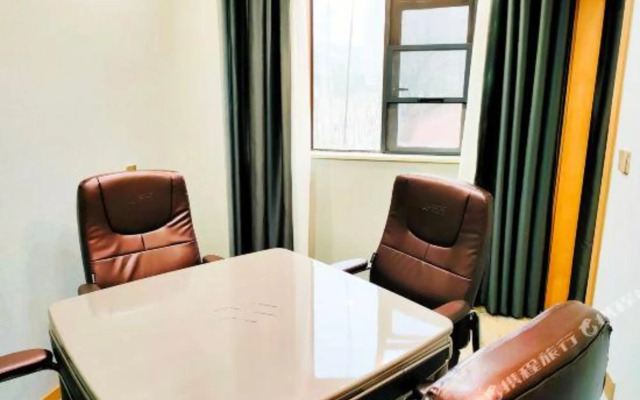 Wuhan E-House Boutique Hotel