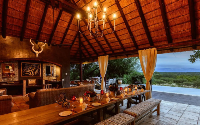 Khaya Ndlovu Manor House