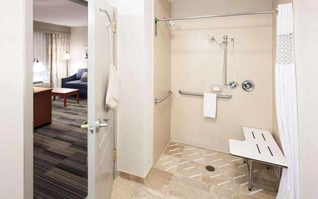 Hampton Inn & Suites Cedar Rapids - North