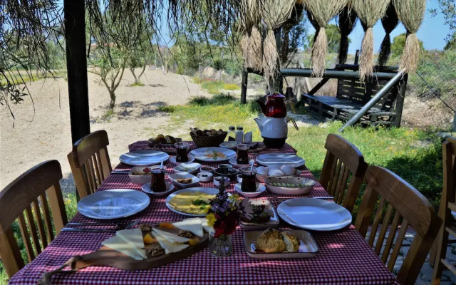 Le Petit Hotel ve Bağ Evi