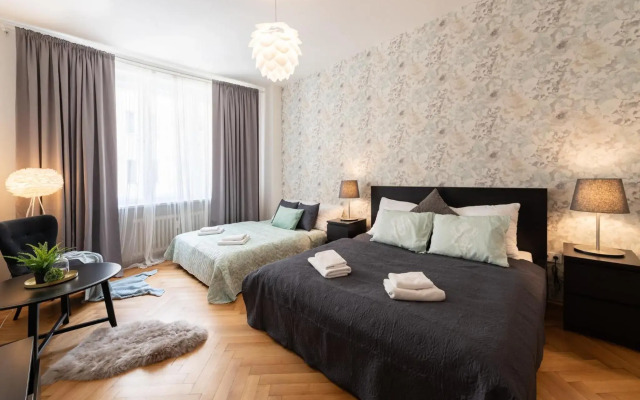 Luxury apartment in prime location