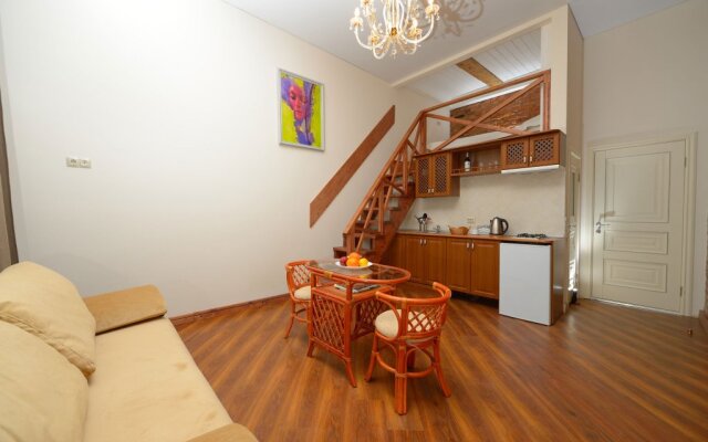 LeoHotels Oblaka