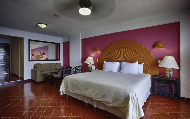 Costa Sur Resort & Spa