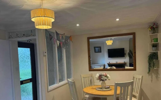 Quackers-seaside Village-pet Friendly-parking-