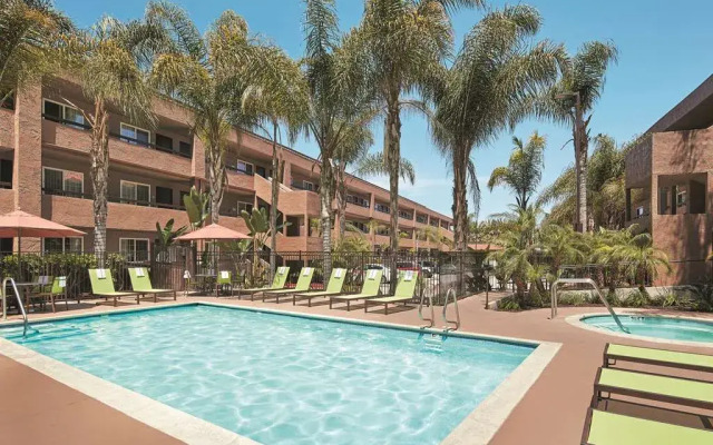 La Quinta Inn & Suites San Diego Seaworld/zoo Area