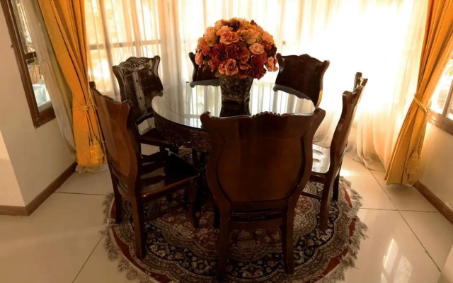 Avanti Hotel & Convention Center