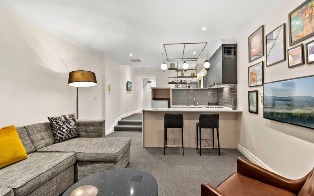 Kozyguru | Sydney Cbd | Stylish Studio