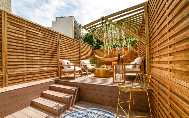 Rose & Garden - Eiffel Tower