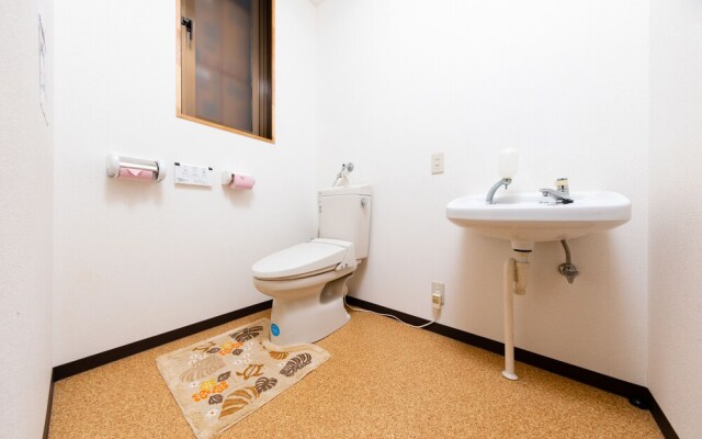 Yolee Guest House