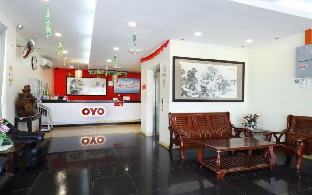 OYO 497 EQ Ferringhi Hotel