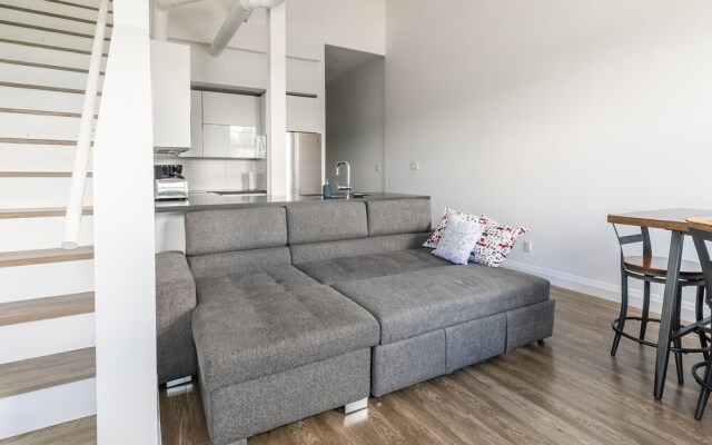 GLOBALSTAY. Dundurn LOFTS. Free parking
