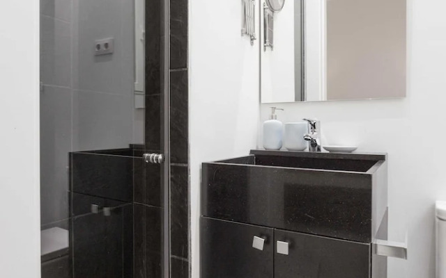 Moderno diseño Madrid centro Sol 8