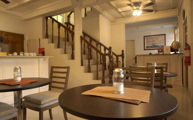 Makati Riverside Inn
