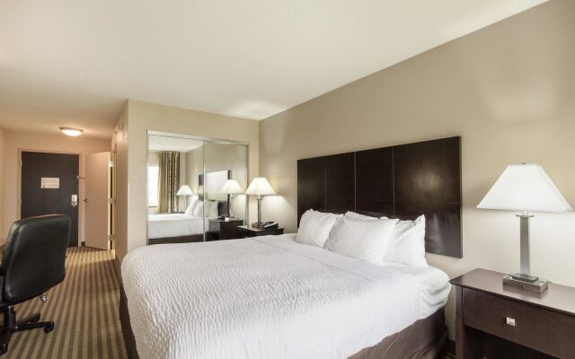 Clarion Hotel