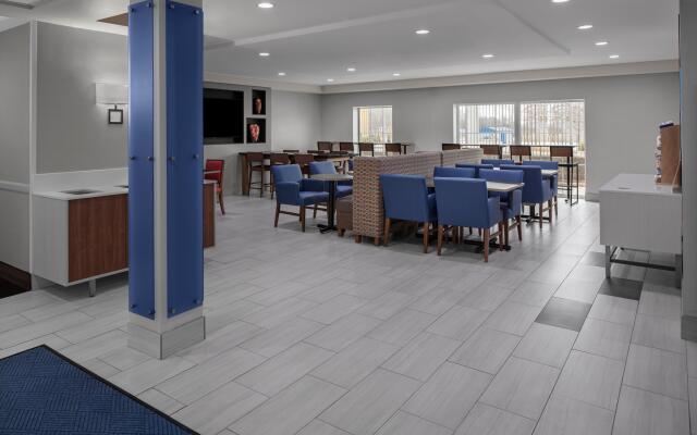 Holiday Inn Express & Suites Asheville SW - Outlet Ctr Area by IHG