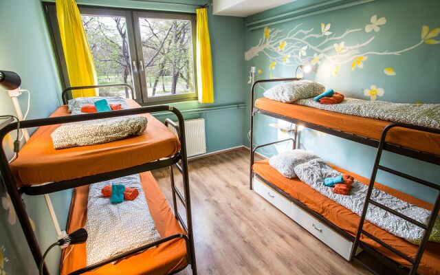 Island Hostel - Adults only