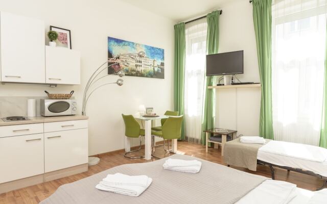 Koppstrasse by Welcome2Vienna