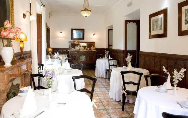 Hotel S'Ardeviu