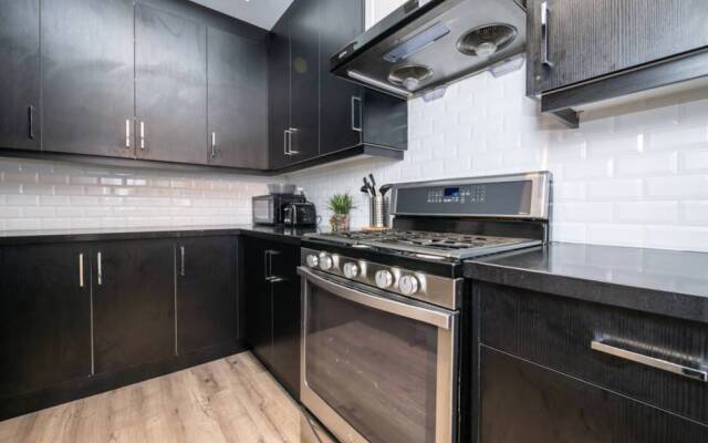 Trendy Queen West Loft
