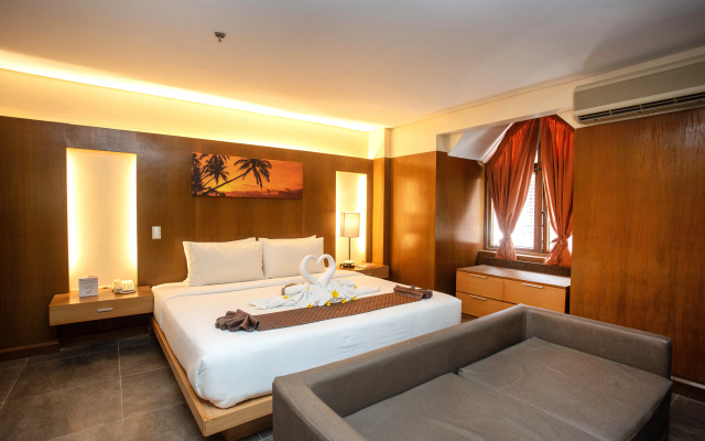 Crown Regency Beach Resort