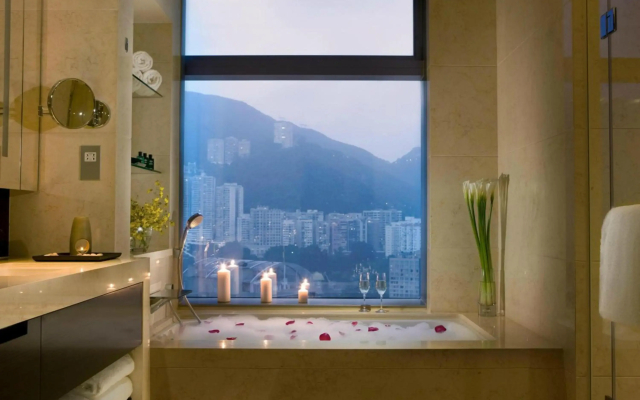 Crowne Plaza Hong Kong Causeway Bay by IHG