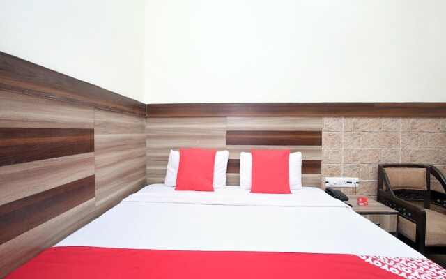 OYO 14784 Angad Residency