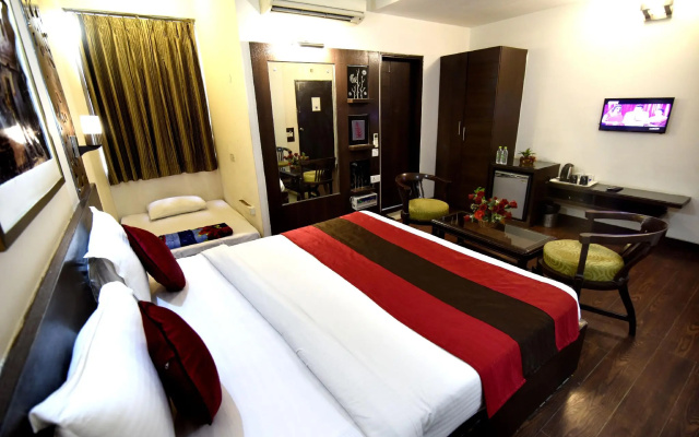 Crystal Inn – Guest Rooms – Agra