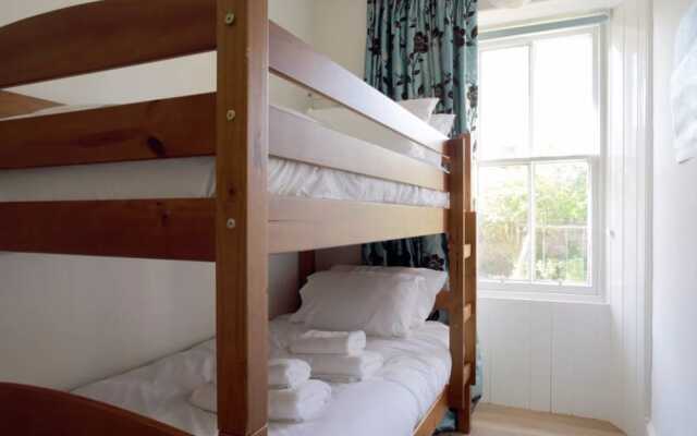 3 Bedroom Apartment With Private Entrance