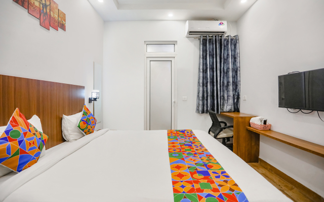 FabHotel Indirapuram by SBG Near Sec 62 Noida